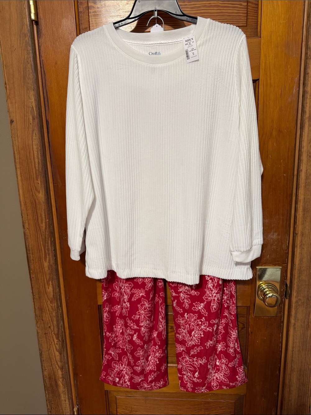 NWT Croft & Barrow Pajama Set Size 2x Super Soft Cardinal Print